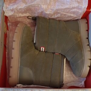 Hunter Ankle Boots in Olive Green